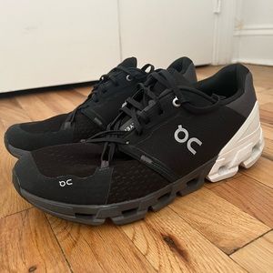 On running cloudflyer 4 men’s 11.5 very lightly used